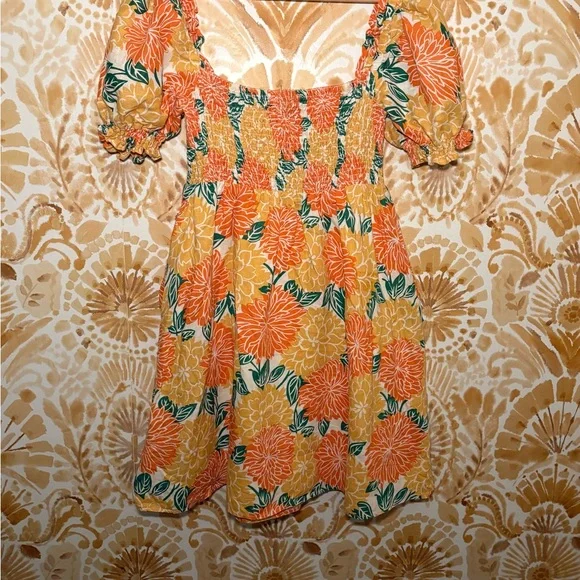 Anthropologie House of Harlow Orange, 100% Linen Yellow Floral Smocked Top M - Picture 7 of 9